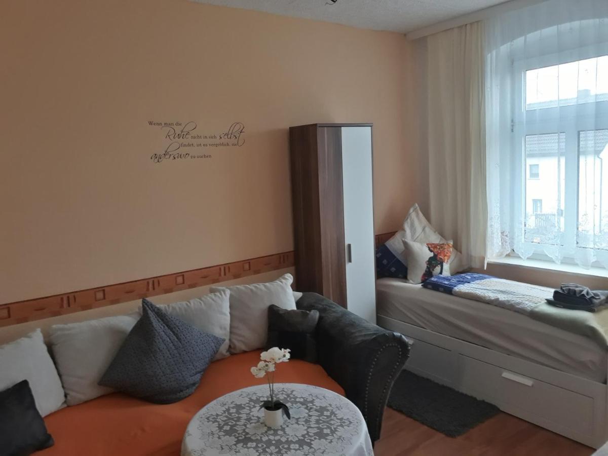 Pension Elli Kroessner Hartmannsdorf bei Chemnitz Exterior photo
